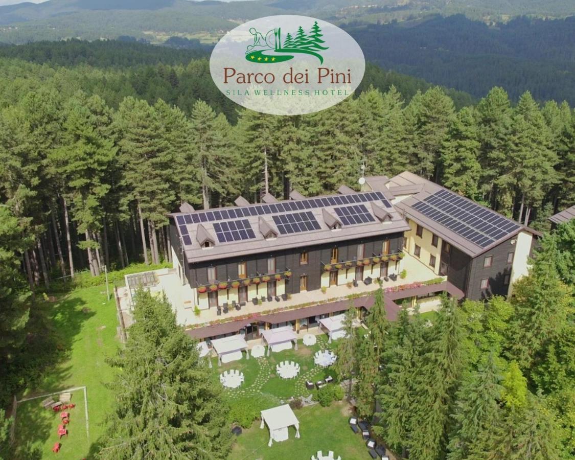 تافيرنا Parco Dei Pini - Sila Wellness Hotel المظهر الخارجي الصورة